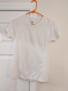 NWOT Old Navy Active Top